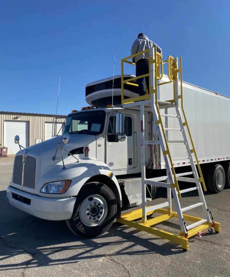 this image shows trailer repair in Harlingen, TX